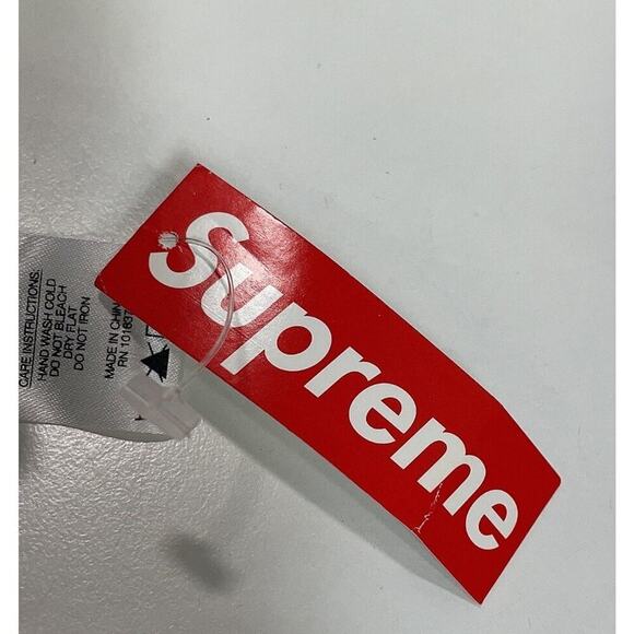 Supreme Garage Beanie Cap Hat Green Red FW20 New York 2020 FW20BN38 DS NWT OS - Picture 2 of 6